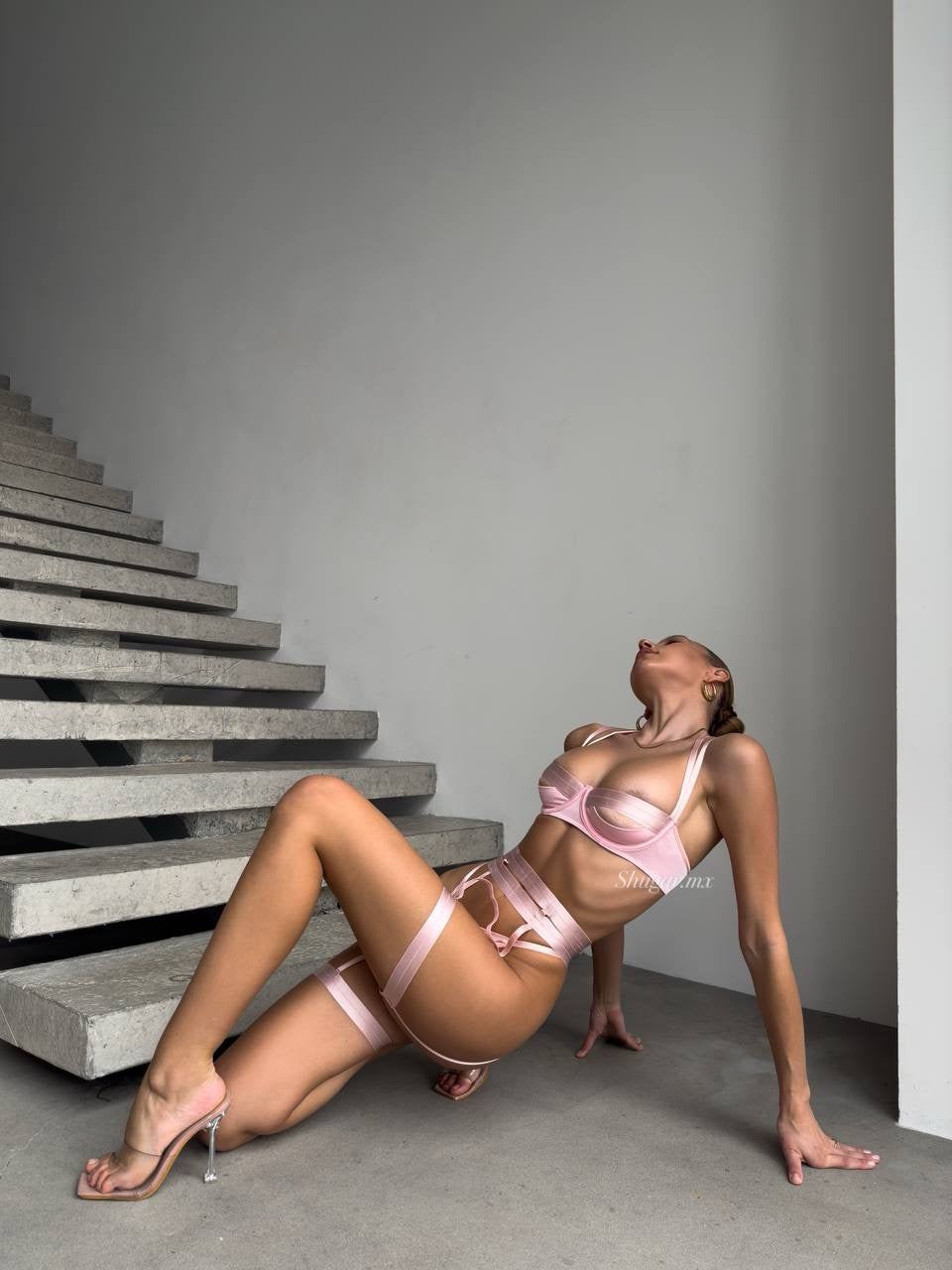 Aurora set