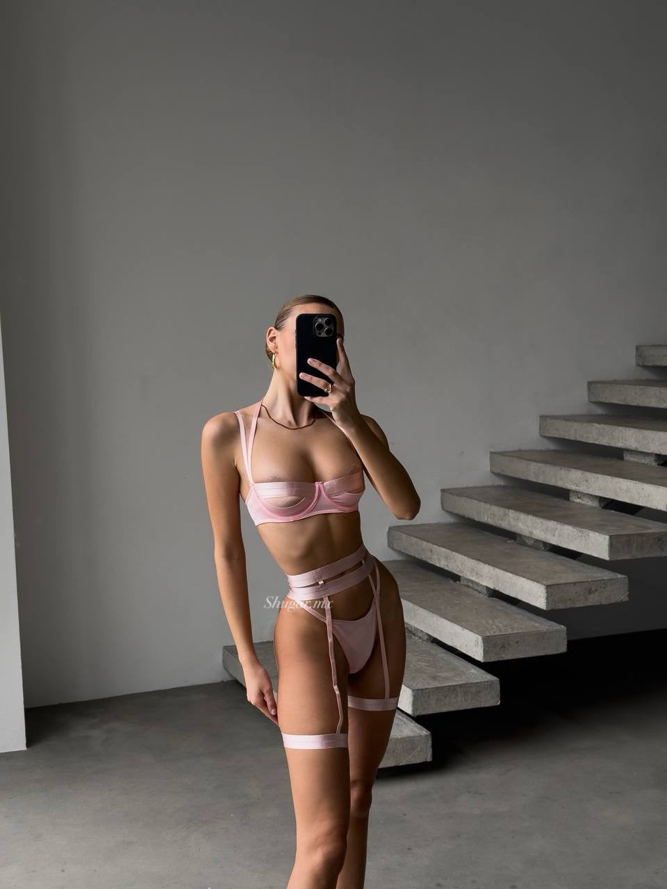 Aurora set