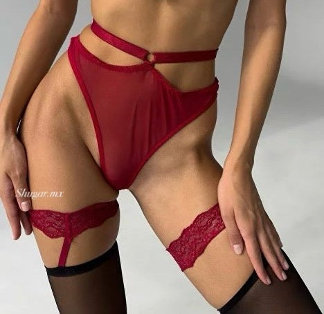 Medias negras con liguero tinto