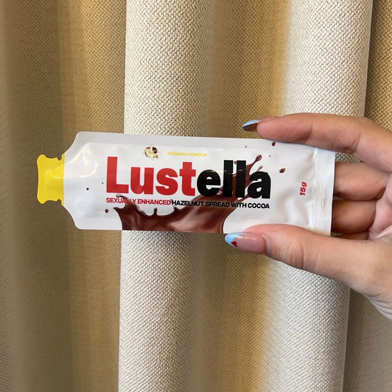 Lustella - crema de avellana afrodisíaca con plátano