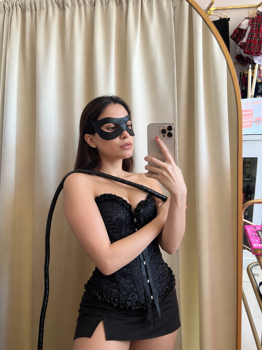 Kit Catwoman (antifaz+latigo)