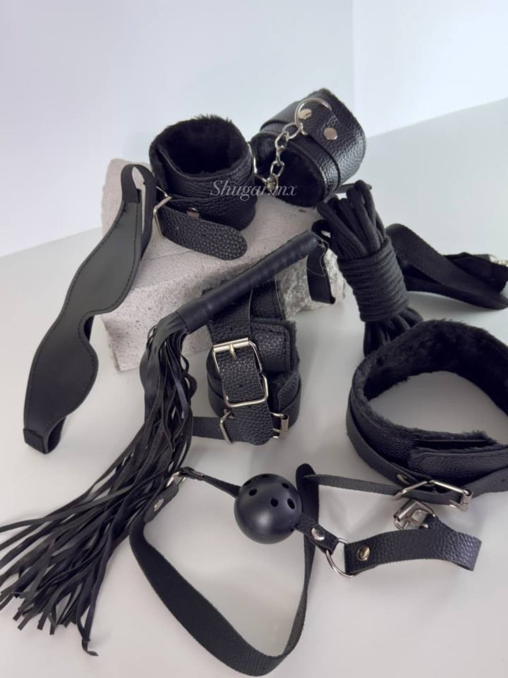 The Basics: Bondage kit